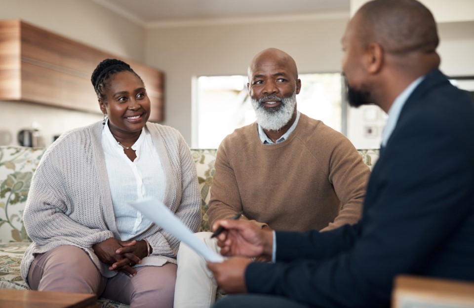 3 people having a conversation.
