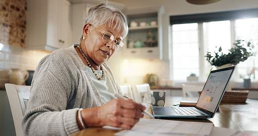 woman on laptop